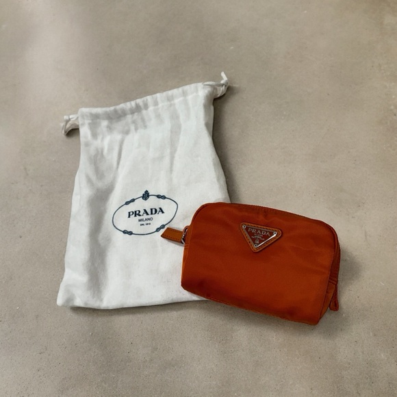 Prada Small Re-Nylon Wallet with Authenticity card included - Picture 3 of 3